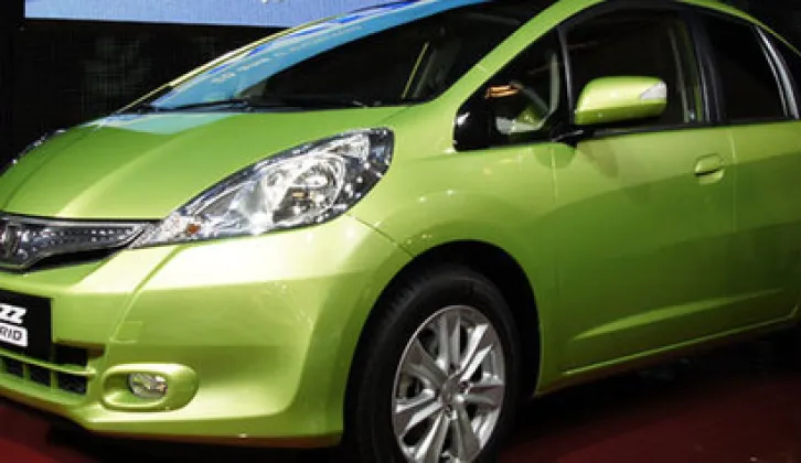 Harga Hybrid Bakal Turun?