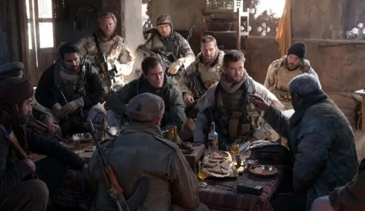 Chris Hemsworth Berperang Dalam 12 Strong