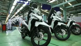 Masih Pede Segmen Bebek Honda Luncurkan Revo X Baru